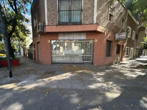 Esquina Av Cramer Local Comercial. Apto Gastronomico. 14 M Frente. Sin Expensas. Dueño Directo.