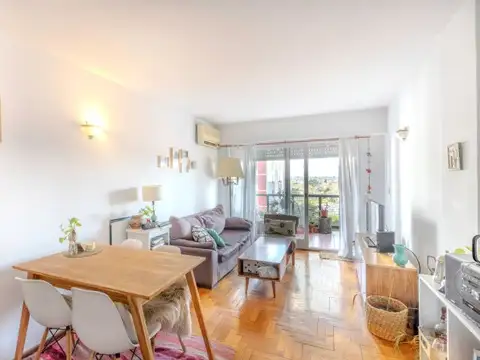 Venta 2 ambientes con balcón y baulera en la mejor zona