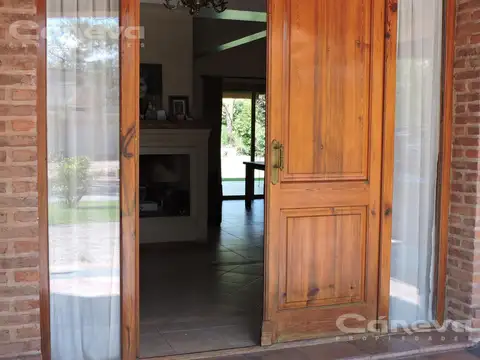 Casa en Alquiler Temporal en Lomas De Fatima, USD 3.500