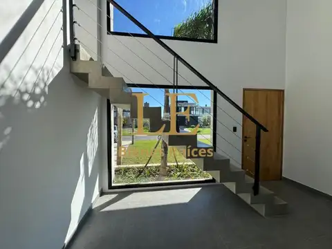 Casa en Venta en El Naudir, USD 380.000