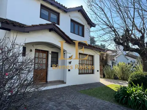 Casa en Venta con 4 cocheras