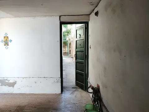 Casa 4 ambientes con 1 baño