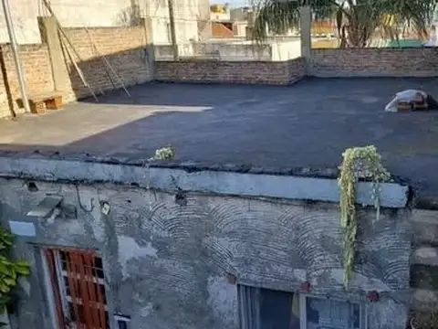 OPORTUNIDAD VENTA CASA 6 AMBIENTES ESCUCHA OFERTA
