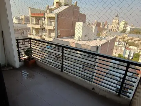 Departamento 1 dormitorio. Centro. Doble Balcon. Cochera. Quincho. Parrillero