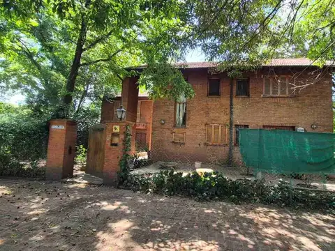 Casa en Venta con 5 cocheras