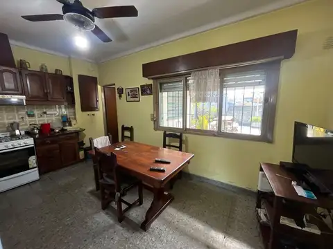 Galpon en Venta en Flores, USD 250.000