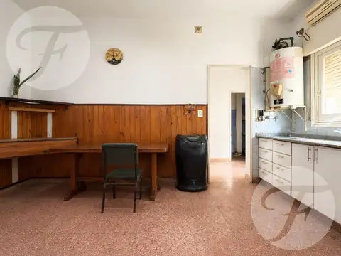 Casa 5 ambientes con 1 baño