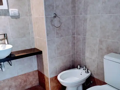 Departamento en alquiler en Villa Pueyrredon Monoambiente al contra frente , lleno de sol cocina integrada baño completo placard split estufa