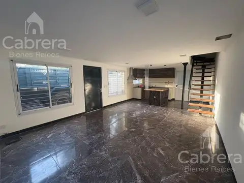 Casa de cuatro dormitorios en venta en La Plata, Sicardi