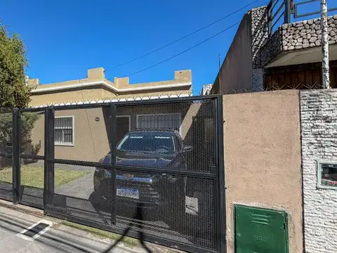 Casa 4 Amb c/ Jardín, Pileta y Cochera Villa Lynch