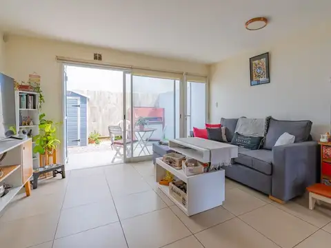Depto Tipo Casa en Venta de 2 dormitorios