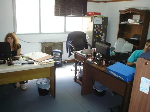 Oficina apto todo rubro. Excelente ubicación - Vicente López