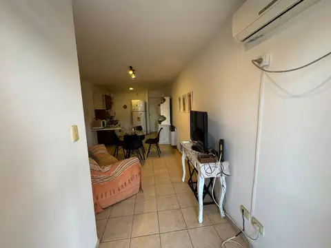 VENTA DEPTO 1 DORM Y BALCON. AMOBLADO. BV ILLIA.