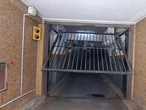 Cochera cubierta  en venta Retiro