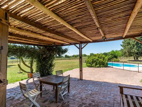 Casa 7 ambientes con 4 baños