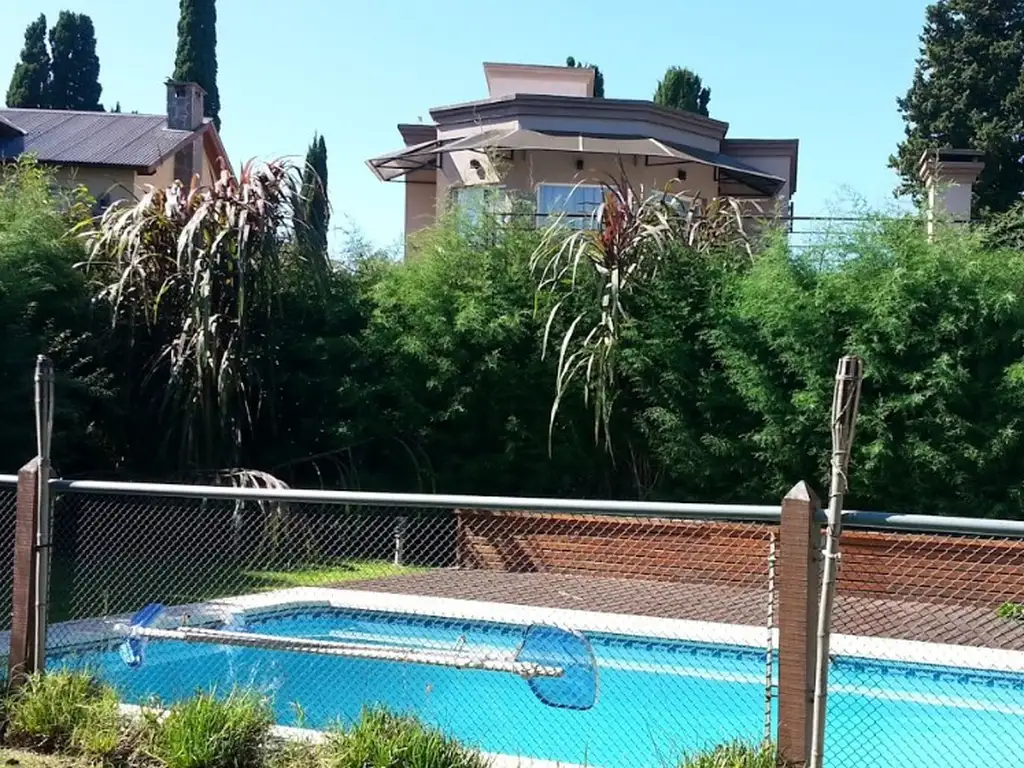 Áreas comunes sum, piscina, juegos en Barrio Privado Ranelagh Golf