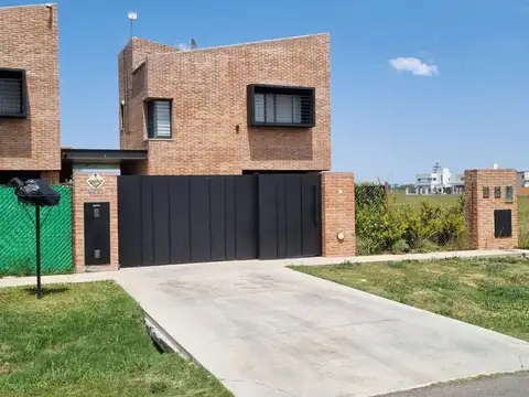 Casa en Alquiler en Funes, Rosario