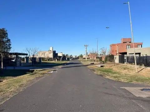 Terreno en Venta en Funes, USD 110.000