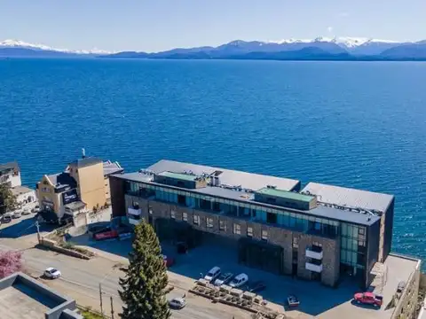 Venta Bariloche Departamento 3 ambientes amplio con vistas al lago.