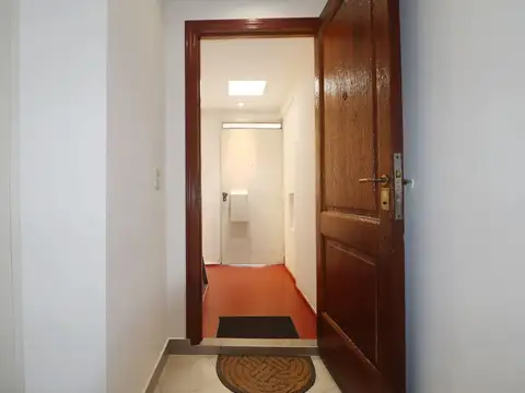 Casa 6 ambientes con 2 baños