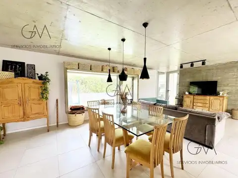 Casa 4 ambientes con 3 baños