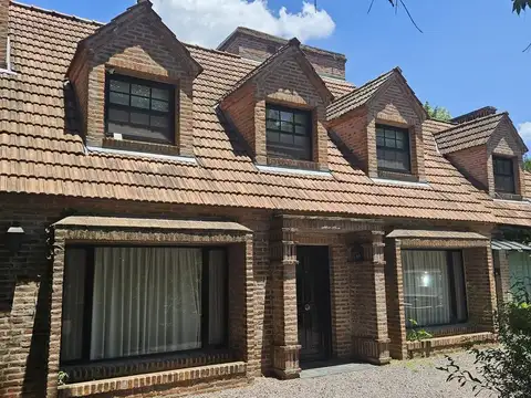 Casa con Piscina en BC SAN JORGE VILLAGE