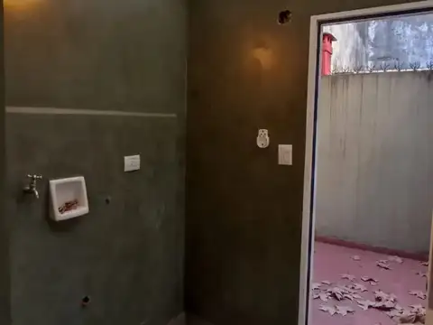 Casa 3 ambientes con 1 baño