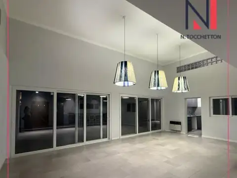 Casa en Alquiler de 3 dormitorios