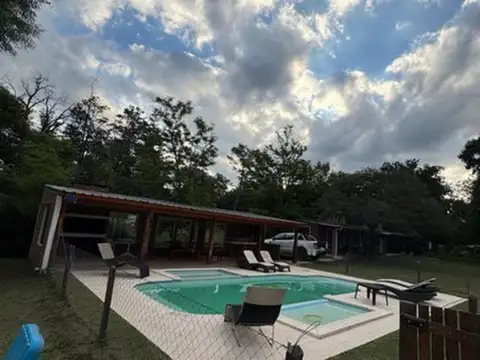 Venta complejo de cabañas con pileta en anisacate