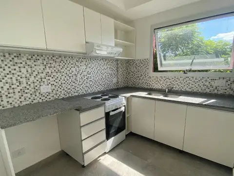 2 ambientes 53 m2 con vestidor, balcón y cochera
