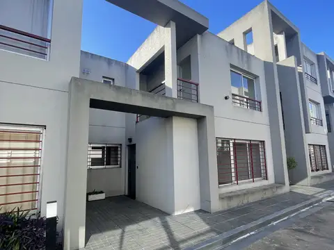 DEPARTAMENTO DOS AMBIENTES EN DUPLEX EN ALQULER