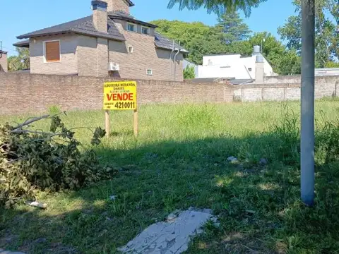 Terreno en Venta en Alberdi, USD 175.000