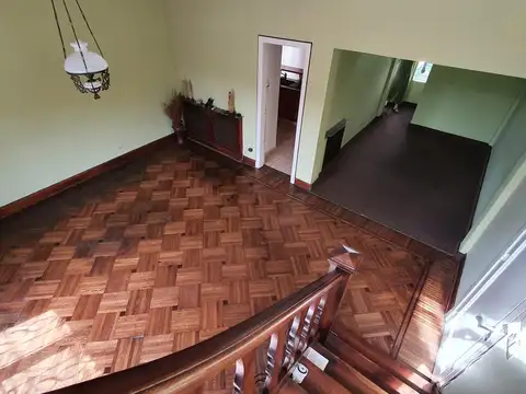 Casa en excelente ubicación , para oficinas,  de 4 ambientes- En Alquiler 