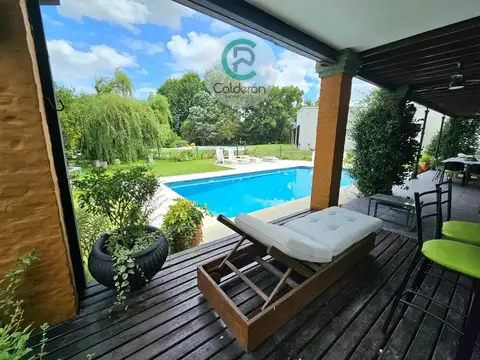 Casa en Venta con 1 cochera