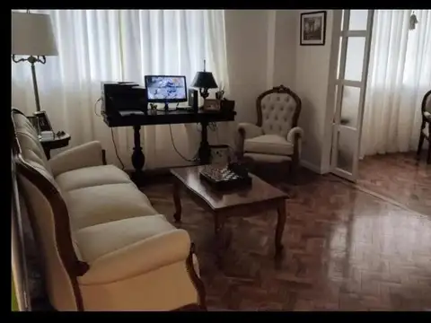 Laprida 1300, Piso pb