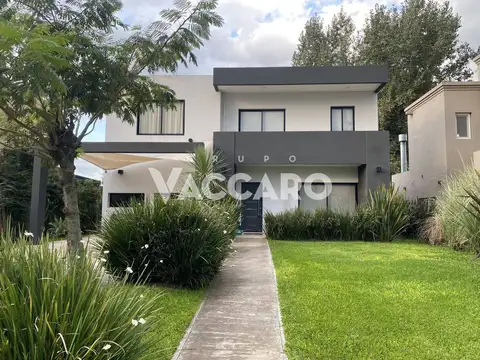 Venta Casa 4 AMBIENTES Haras María Victoria, Moreno