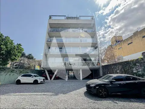 Amplia Cochera Fija en PB - Nuñez