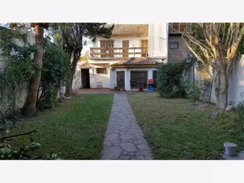 VENTA Chalet 4 Ambientes Amplios Y Gran Quincho