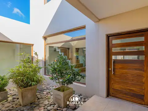 Casa en Venta en Constitucion, USD 550.000