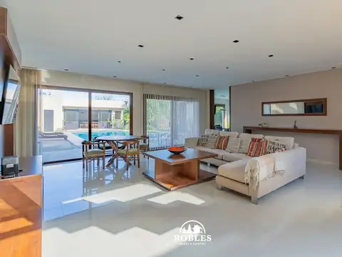Casa estilo moderno en el barrio Constitucion