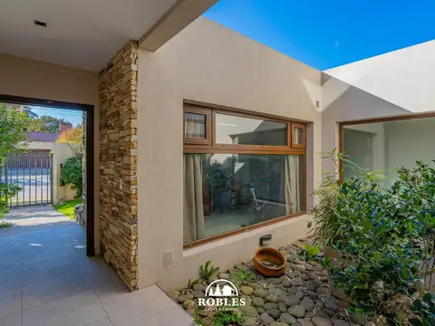 Casa 5 ambientes con 5 baños