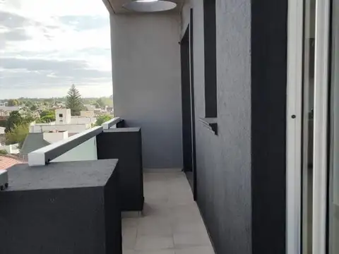 Lobos 19 - 5 er Piso - Departamento