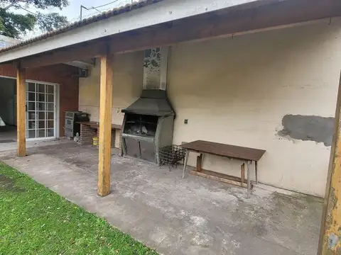 Lote . | AV BRIGADIER JUAN MANUEL DE ROSAS 3951