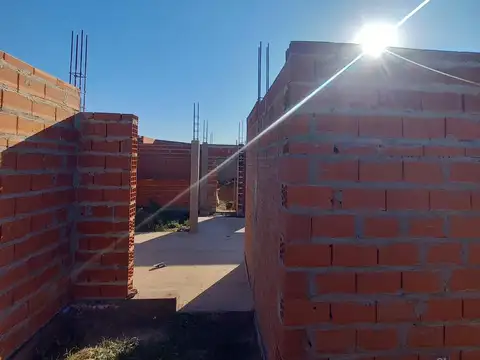 2 Terrenos en  Santo Tome con Proyecto a terminar