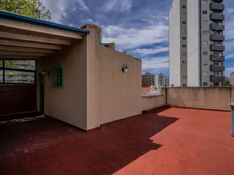 Depto Tipo Casa en Venta con 1 cocheras