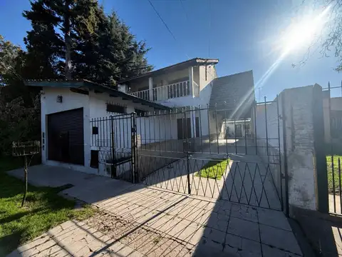 VENTA DE CASA EN BERAZATEGUI 2 PLANTAS