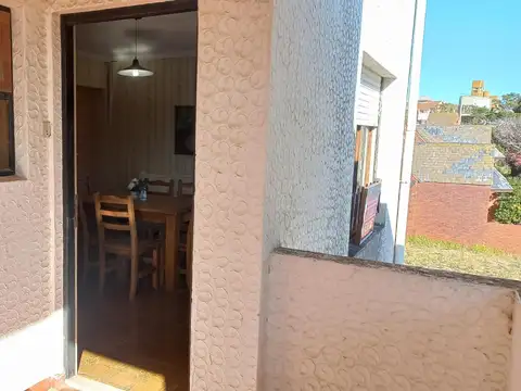 Avenida 2 2449 , Piso 1