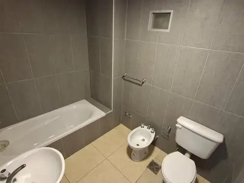 Departamento en Alquiler con 1 cochera