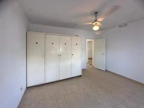 Depto Tipo Casa en Alquiler con 1 cocheras