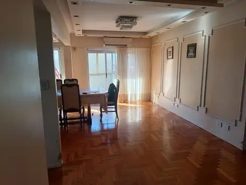 VENTA DTO 4 AMB + 2 BALCONES FLORES